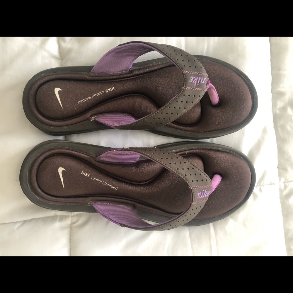 Nike flip flops